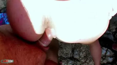 Diese schöne Beurette wird in ihrer 1. Szene eine Brunnenfrau entdecken photo 07