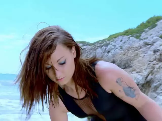 Geting nude by the beach photo 3