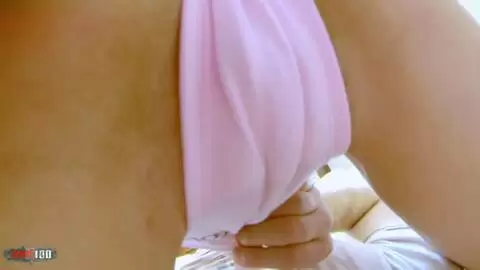 Die französische Brünette Kimber Delice probiert Dessous an und bläst und fickt Terry hart photo 4