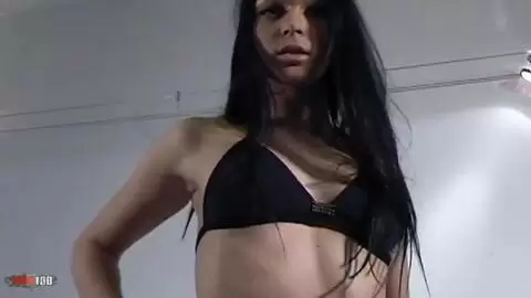 Die junge Christina Bella fickt Antonio Ross photo 01