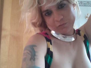 Lady Athena : HQ in voller Größe Foto 