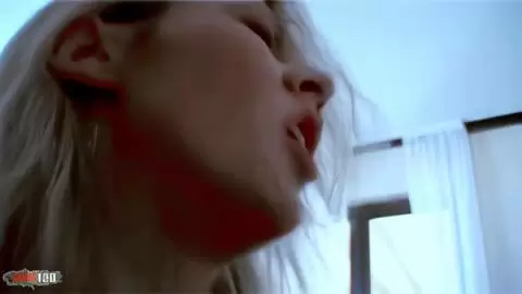 Lady Margaux fickt mit Jorge auf dem Sofa photo 15