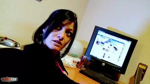 Französischer FFM-Dreier mit Wild Lana Fever und Justine im Höschen photo 01