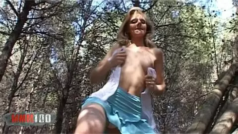 Französische blonde Schauspielerin Léa Cisley Pornoszene im Wald - remastered photo 01
