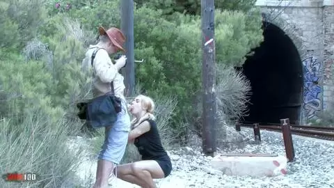 Ficken am Strand mit der großartigen jungen spanischen Debütantin Layla Black photo 03