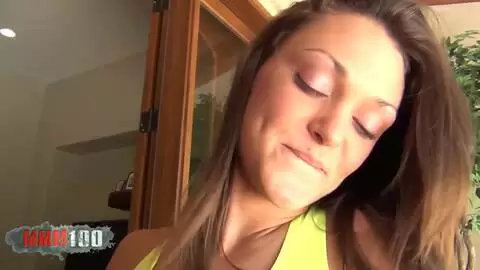 Sexy Sporttrainer fickt ihren jungen Studenten photo 02
