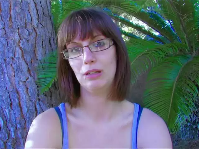 Heiße französische Lola Vinci in einer heißen Szene photo 1