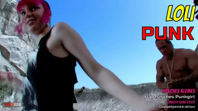 Hübsches kleines französisches Punkgirl macht seine erste Doppelpenetration