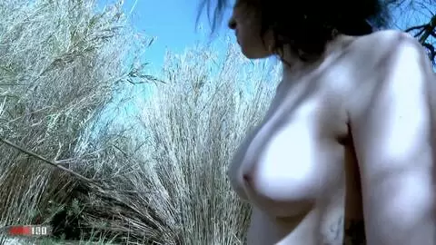 Hübsche kleine Französin Métis wird im Schilf gefickt photo 02