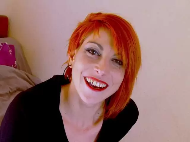 Interview sexy  photo 1