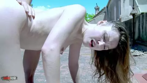 Dünne Russin Macy Ssens harter Fick und kraftvoller Orgasmus photo 12