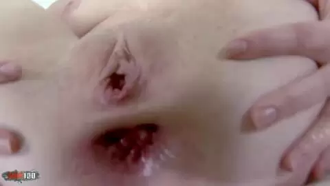 Wunderschöne junge russische Brünette bekommt ihren Arsch hart gefickt photo 10