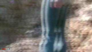 Mature blonde geting nude by t