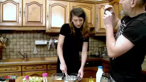 Melany Furie und Terry Kemaco bei einer Hardcore-Küchenorgie mit intensivem Analsex, Essensspielen und expliziten Cumshots photo 01