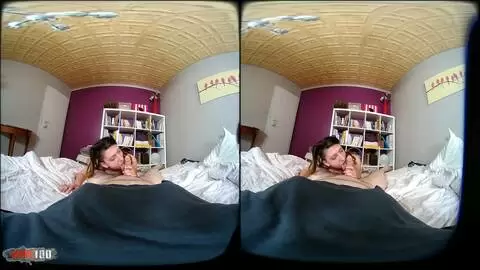 VR-Sexvideo fickt die haarige Muschi der dünnen französischen Süsse Melany Furie photo 05
