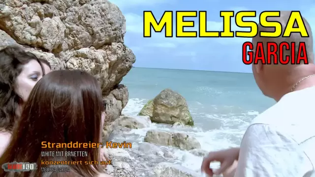 Stranddreier: Kevin White mit Brünetten, konzentriert sich auf Melissa Garcia
