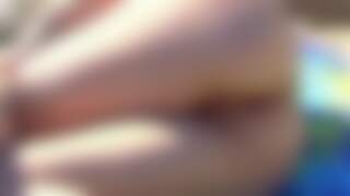 SchÃ¶ne blonde melissa zieht...