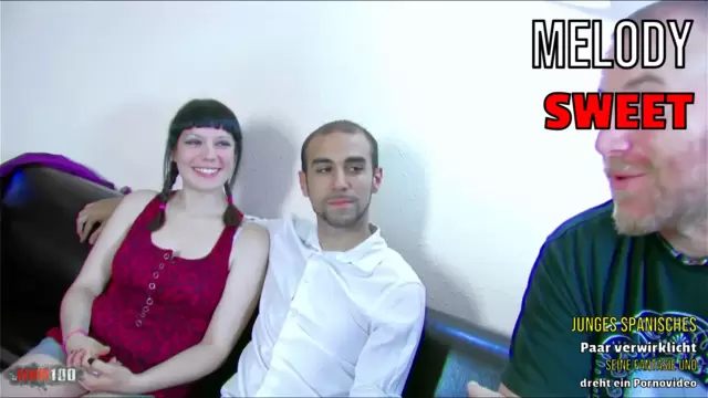 Junges spanisches Paar verwirklicht seine Fantasie und dreht ein Pornovideo