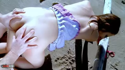 Das dünne französische Luder Melyne Leona wird am Strand gefickt! photo 15