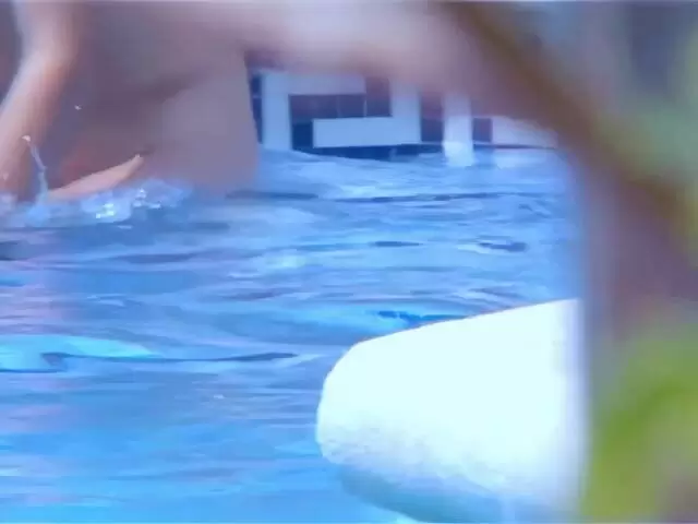 Missguapa - Missguapa am Pool photo 5