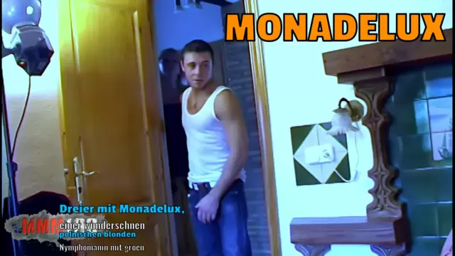 Dreier mit Monadelux, einer wunderschönen polnischen blonden Nymphomanin mit großen natürlichen Titten