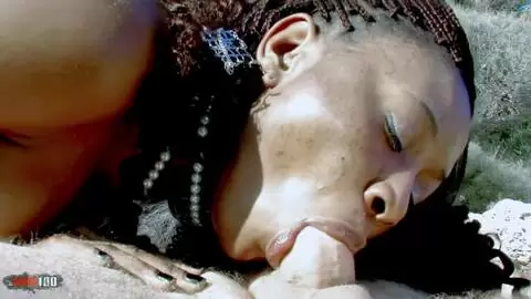 Fick am Strand mit einer spektakulären jungen schwarzen Frau mit eingeöltem Körper: Nancy Love photo 15