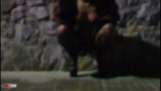 Nina lisa pinkelt nachts auf d