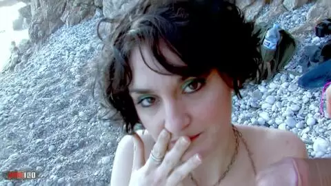 Der Französin Olly Doll wird am Strand der Anus gesprengt photo 11