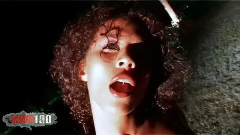 Nachtfotosession mit dem schönen französischen schwarzen Priska Farell photo 06