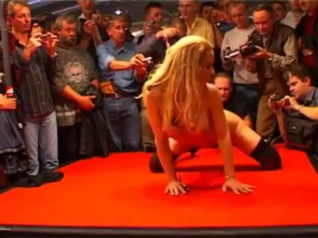 Prova - Schönheit heißer Striptease photo 12