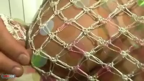 Die schöne Blondine mit den großen natürlichen Titten Raquel zieht sich um photo 11