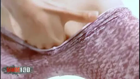 Heiße junge arabische BrünettenTeenie Safia zieht sich aus und zeigt alles photo 07