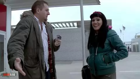 Wilder Dreier mit Samantha Pink, einer spektakulären Latina mit riesigen Möpsen photo 02