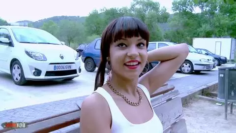 Die erhabene junge gemischte Rasse Sasha Jones in meinem Bett für einen guten Fick mit Squirting photo 01