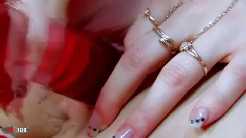 Die französische Blondine Shana Spirit in engen Jeans tanzt und strippt photo 14