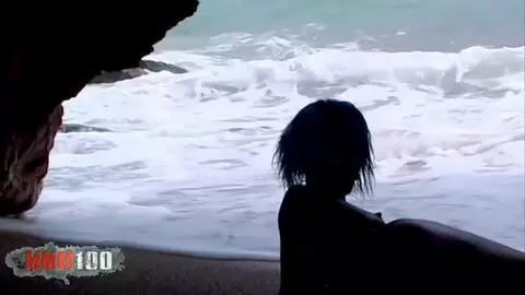 Interracial-Fick am Strand mit Shania, einem süßen Ebenholzbaby photo 08