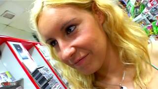 Harter sex mit einer blonden b