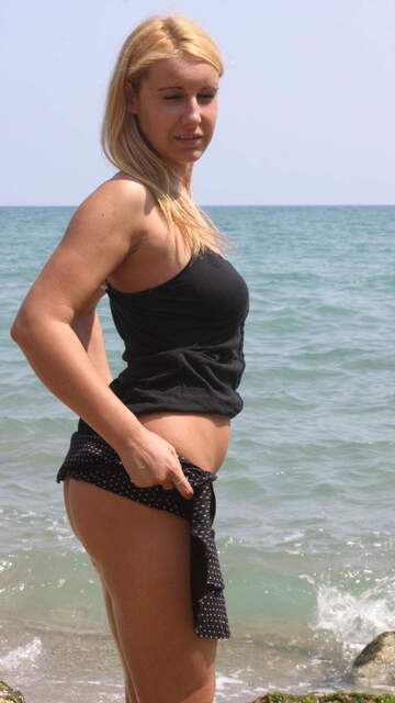 Sonia Manrique Free Sexy Photo #002