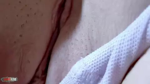 Die hübsche junge Sonia Sanchez macht einen heißen Striptease photo 13