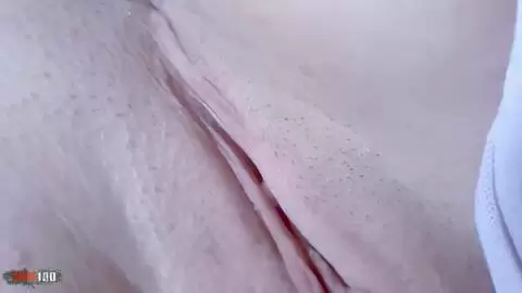 Die hübsche junge Sonia Sanchez macht einen heißen Striptease photo 14