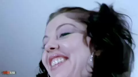 Die hübsche junge Sonia Sanchez macht einen heißen Striptease photo 16