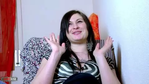 Interview mit der schönen französischen Brünetten Tania Berry photo 16