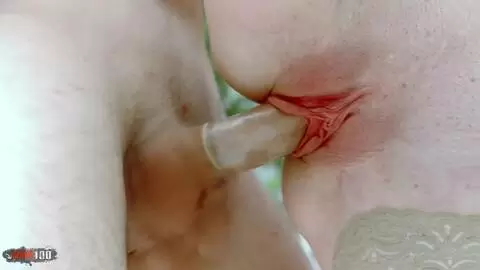 Kevin fickt im Freien mit der mageren französischen Brünetten Tania KISS photo 06