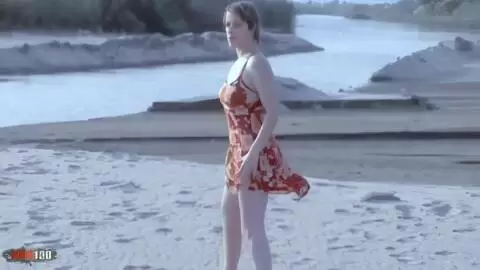 Sensationeller Striptease der hübschen blonden Tigra, die sich am Meer auszieht und völlig nackt endet photo 01