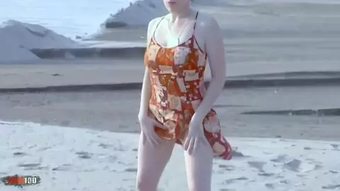 Sensationeller Striptease der hübschen blonden Tigra, die sich am Meer auszieht und völlig nackt endet photo 05