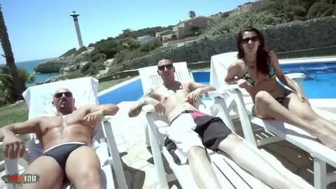 Bryan fickt Tiina K, ein junges finnisches Mädchen, in einer Luxusvilla photo 01