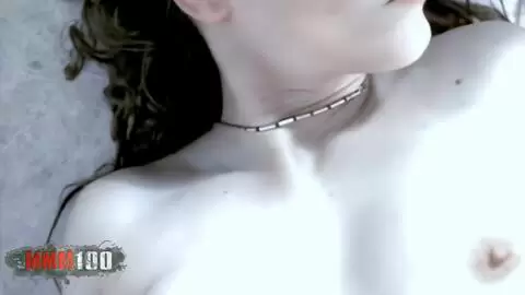 Tinna und ihre Freundin Nina offenbaren uns ihre lesbische Intimität ohne Zensur Teil 2 photo 12