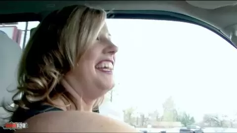 Riesiger schwarzer Schwanz vernichtet die vollbusige MILF Zoey Andrews.
 photo 01