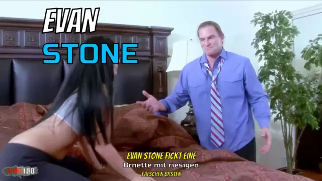 Evan Stone fickt eine Brünette mit riesigen falschen Brüsten