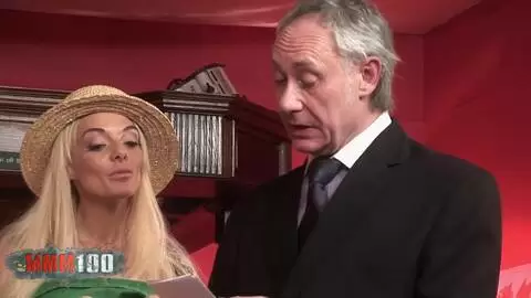 Die Bar wird zu einer heißen Orgie mit großen Brüsten photo 02